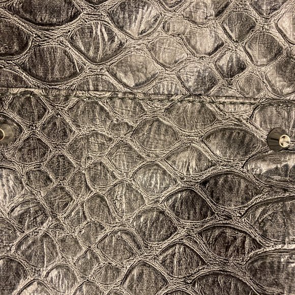 Guess Gray Crocodile Handbag Silver Hardware. Snap and zipped closure, several i - Picture 8 of 8